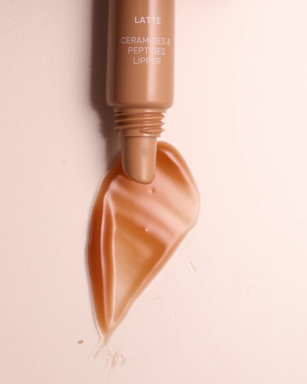 Блиск для губ Latte Lipss