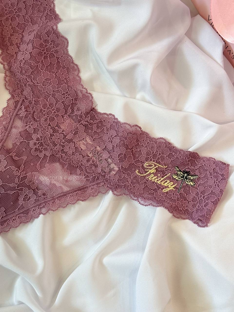 Кружевні трусики стрінги розмір XS Plum Friday