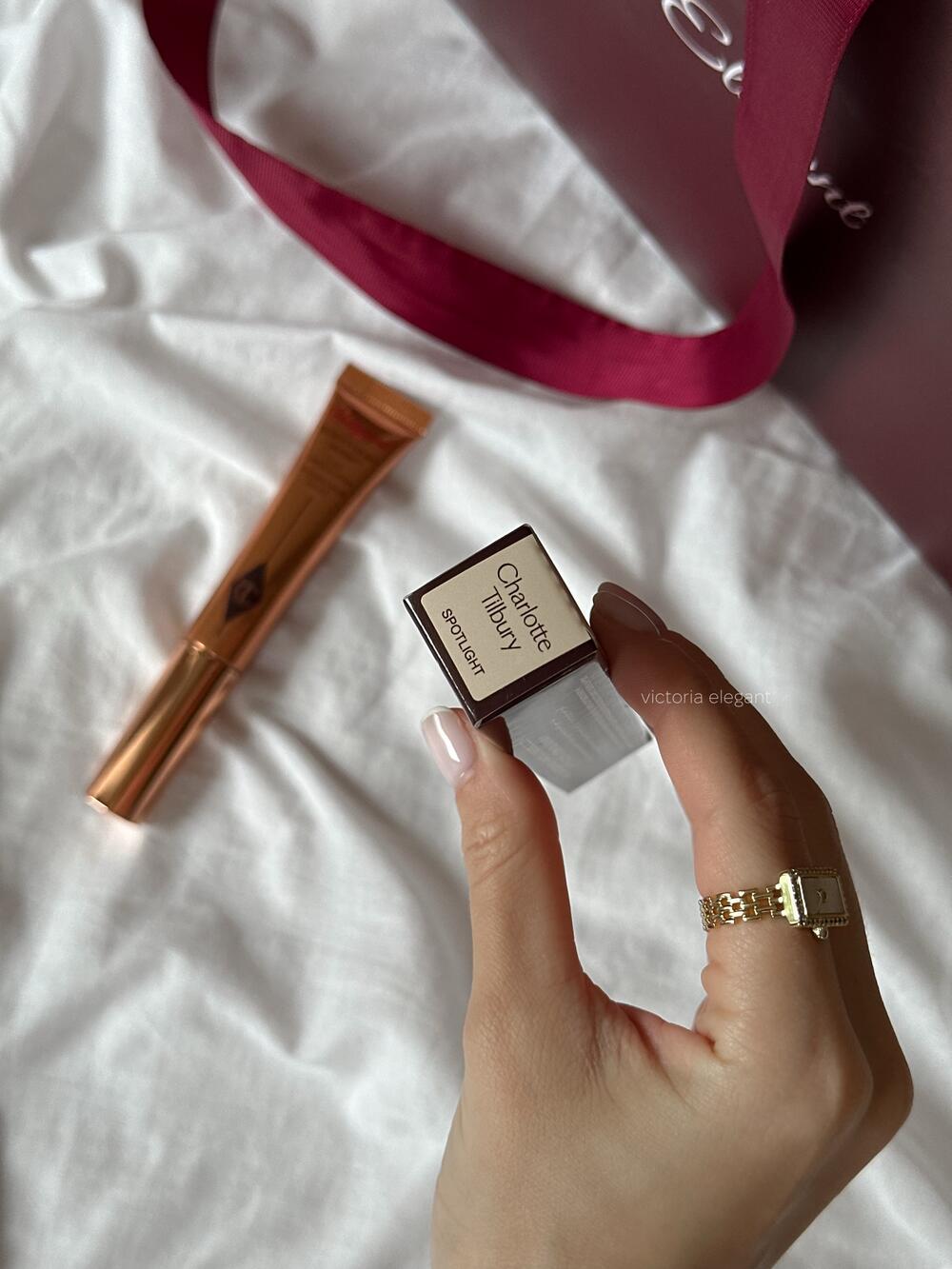 BEAUTY LIGHT WAND SAMPLE SPOTLIGHT