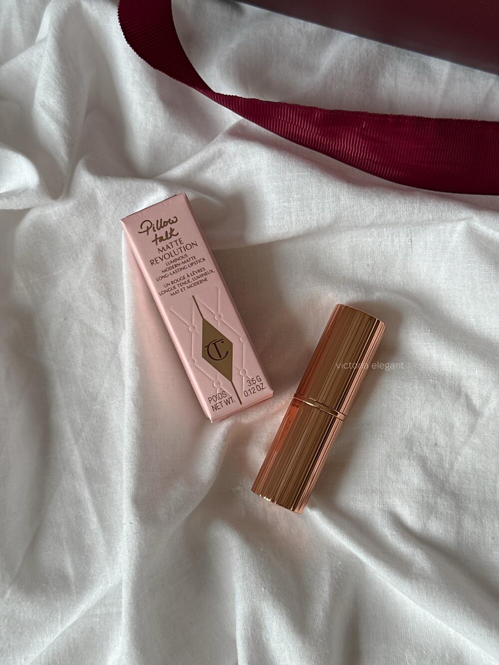 Lipstick MATTE REVOLUTION PILLOW TALK Medium