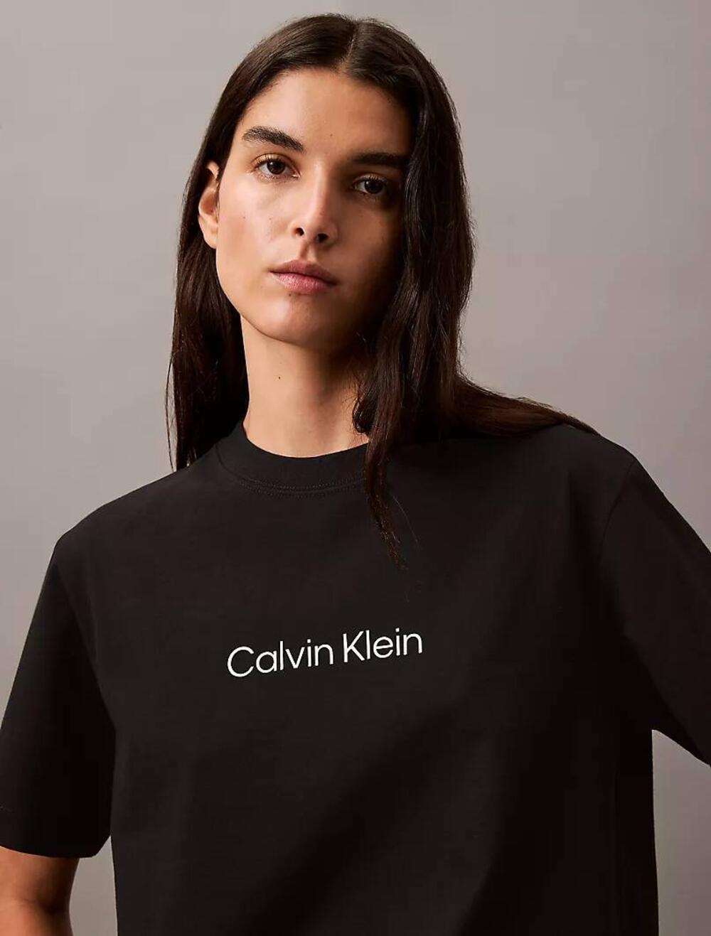 Standard Logo Boxy Fit Crewneck T-Shirt Black Beauty, Розмір L