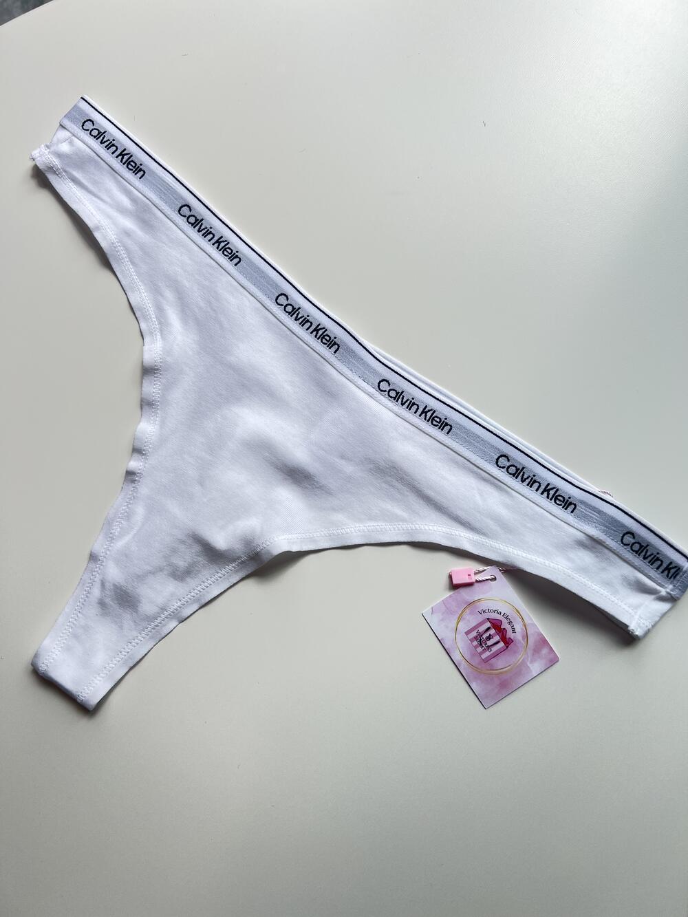 Modern Logo Low Rise Thong White, Розмір М