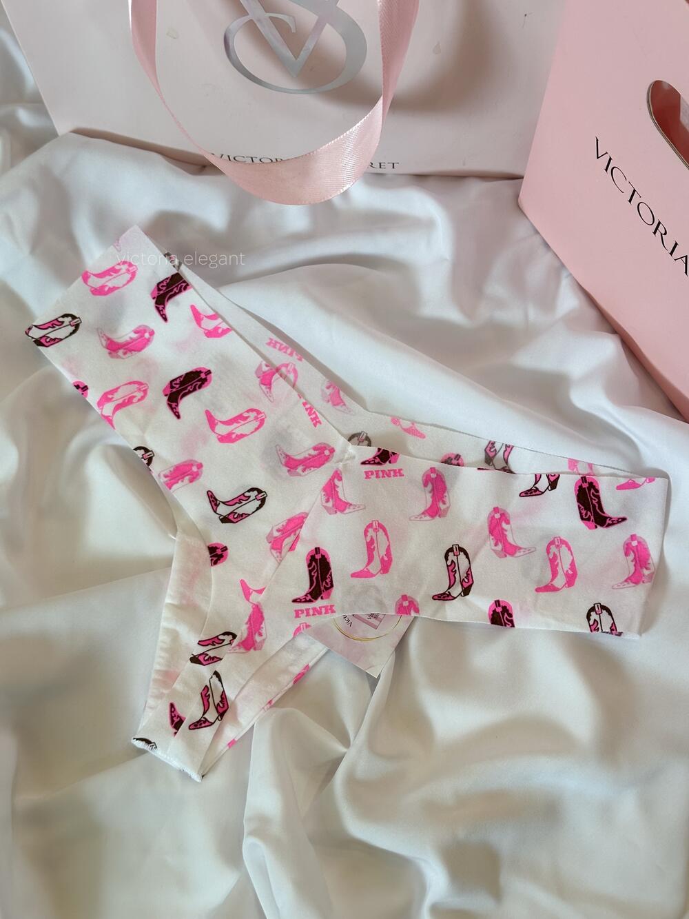 Безшовні PINK стрінги розмір M Білі ковбой