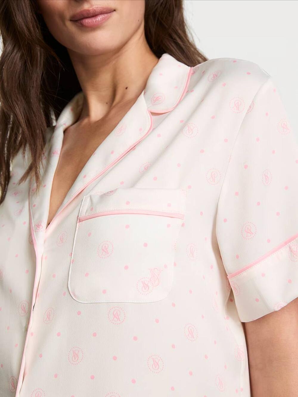 Cатинова піжама з шортами Coconut White Logo Dots (77DJ), Розмір ХS