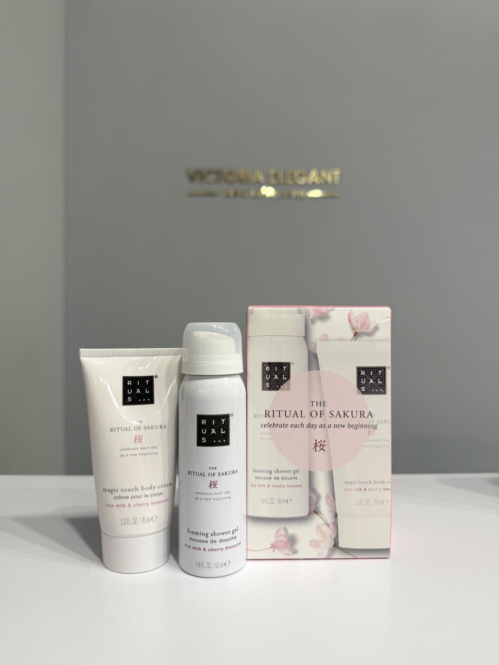 Міні набір пінка 50 мл та крем 70 мл Sakura