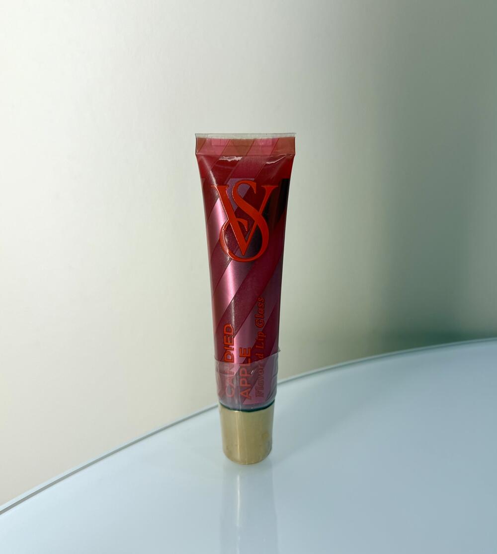 Зволожуючий блиск для губ Candied apple NEW