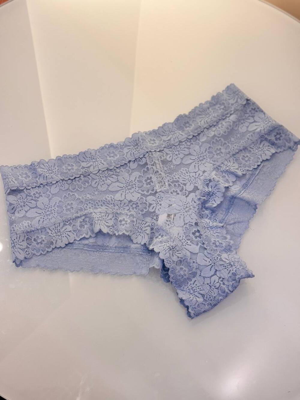 Трусики Lace Cheeky Panty розмір M голубі