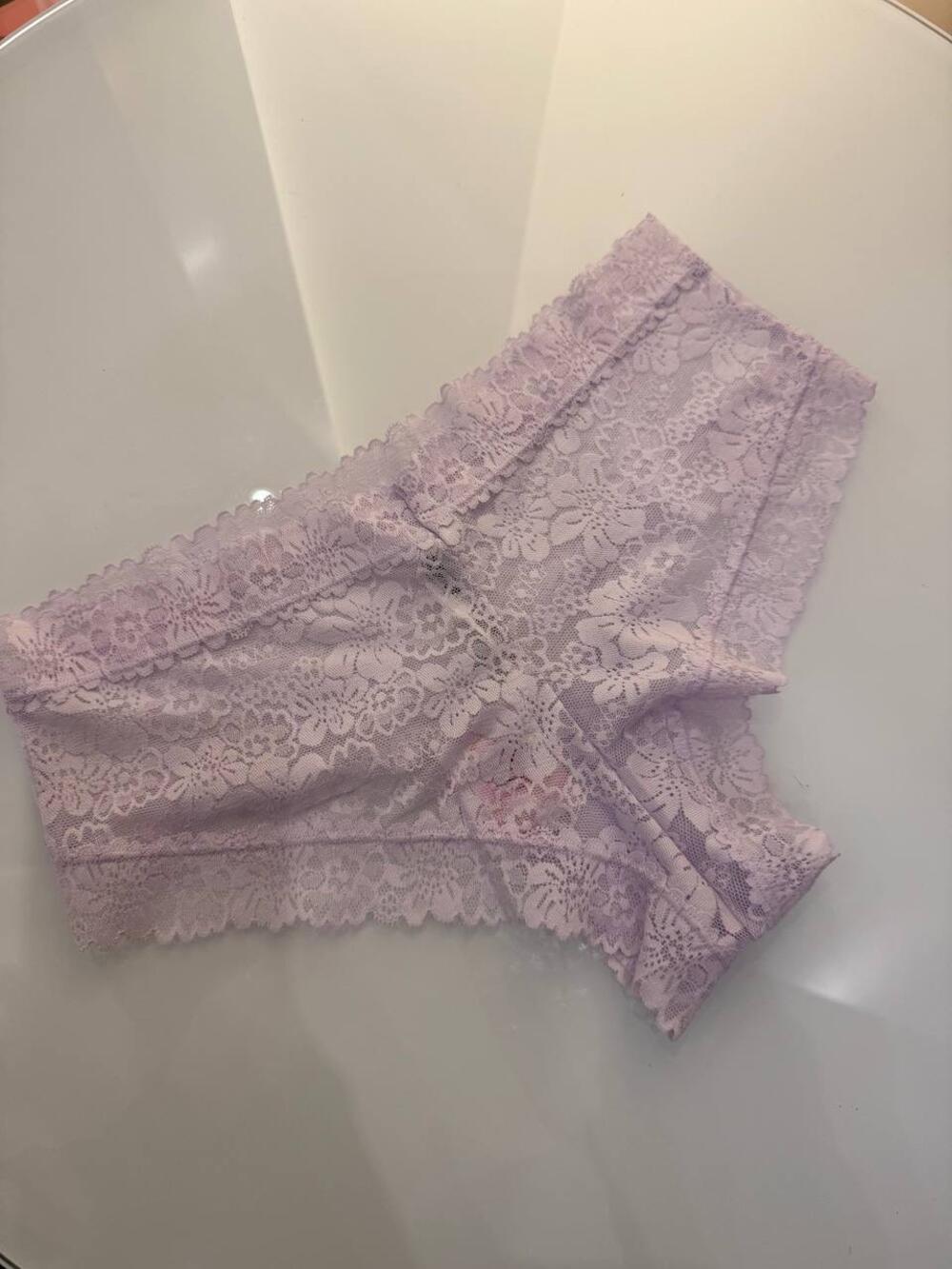 Трусики Lace Cheeky Panty розмір S світло фіолетові