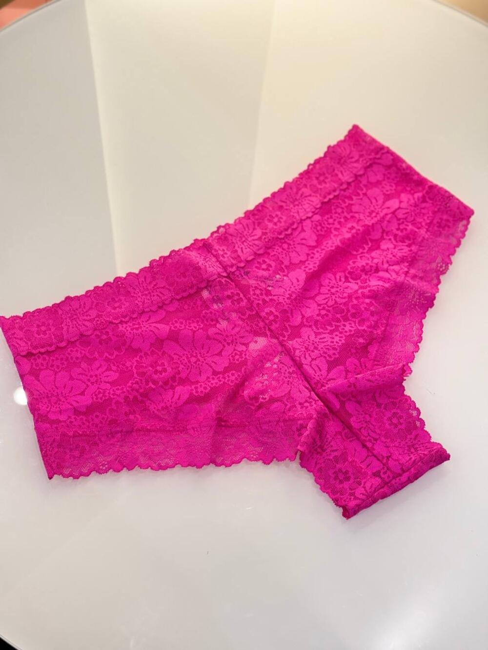 Трусики Lace Cheeky Panty розмір M малинові