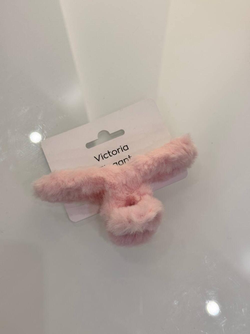 Заколка пухнаста рожева