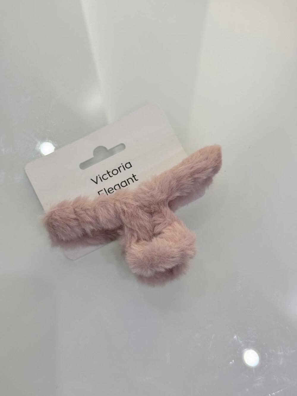 Заколка пухнаста пудро-рожева