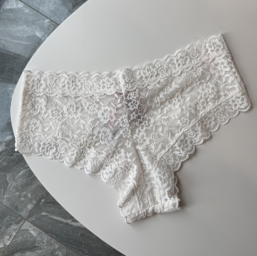 Трусики Lace Cheeky Panty розмір S Coconut White (34Y5)